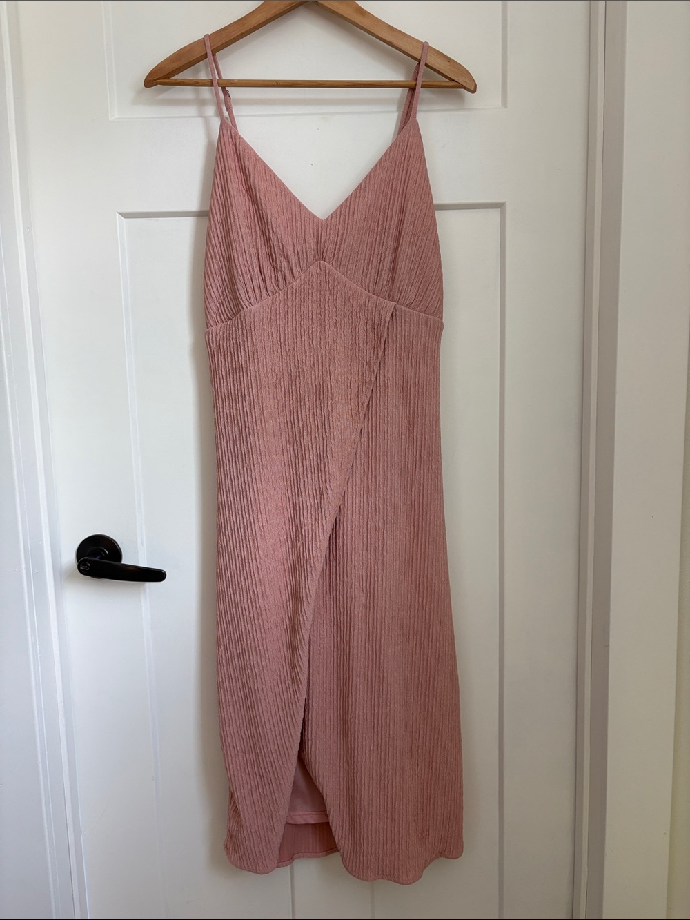 Lulu's Blush Pink Ribbed V‑Neck Midi Slip Dress